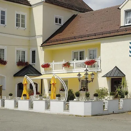 Hotel Zum Schlossle 3*